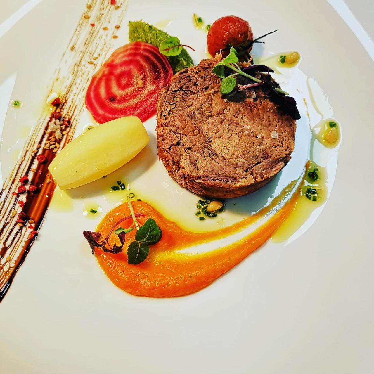 Logis Hotel Restaurant Les 2 Rives - A75, En Bordure De Riviere Banassac Екстер'єр фото
