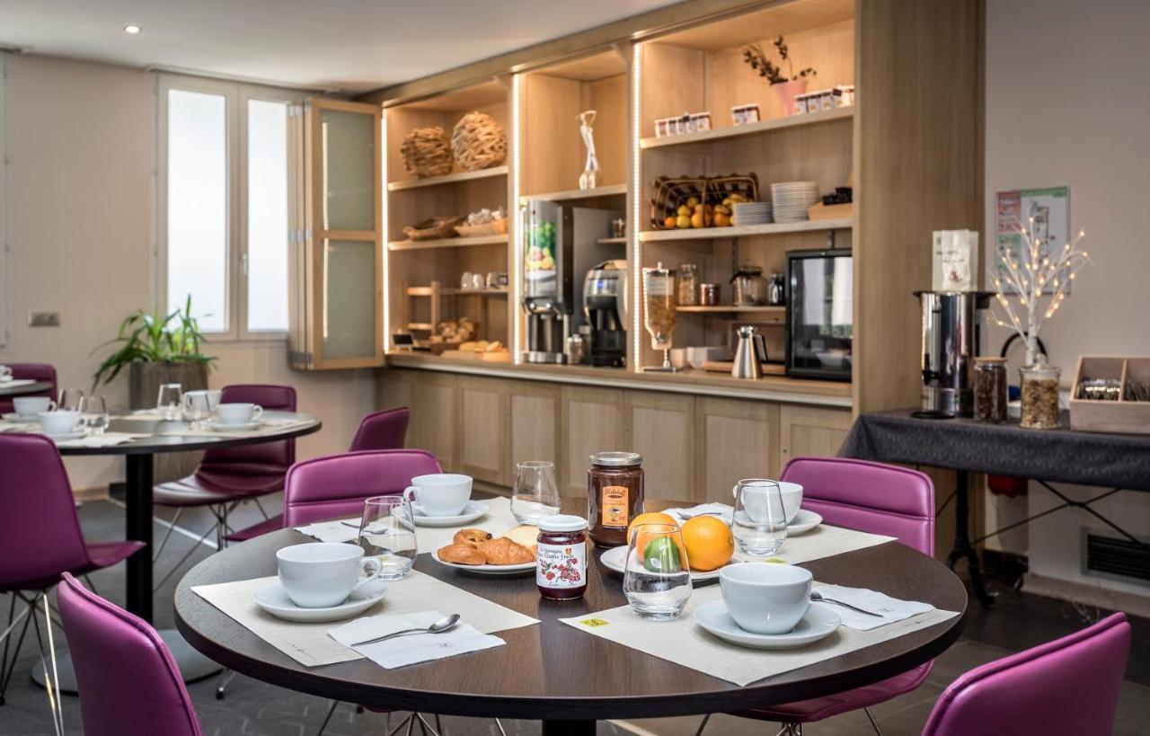 Logis Hotel Restaurant Les 2 Rives - A75, En Bordure De Riviere Banassac Екстер'єр фото